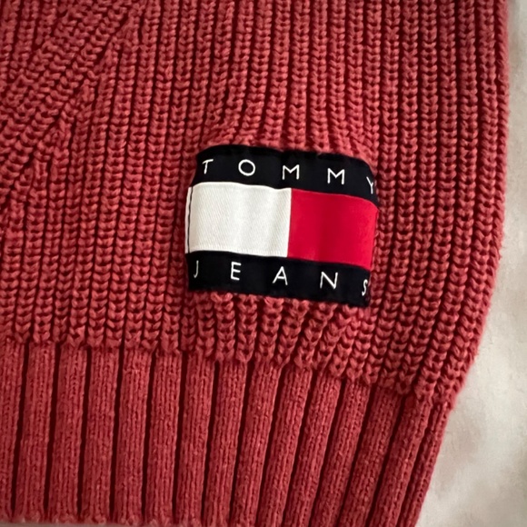 Tommy Hilfiger Women's Crew Neck Flag Sweater - Picture 6 of 6